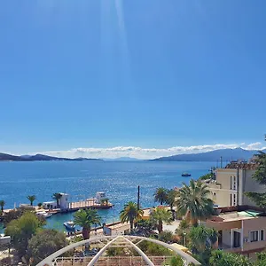 Joan 3* Sarandë